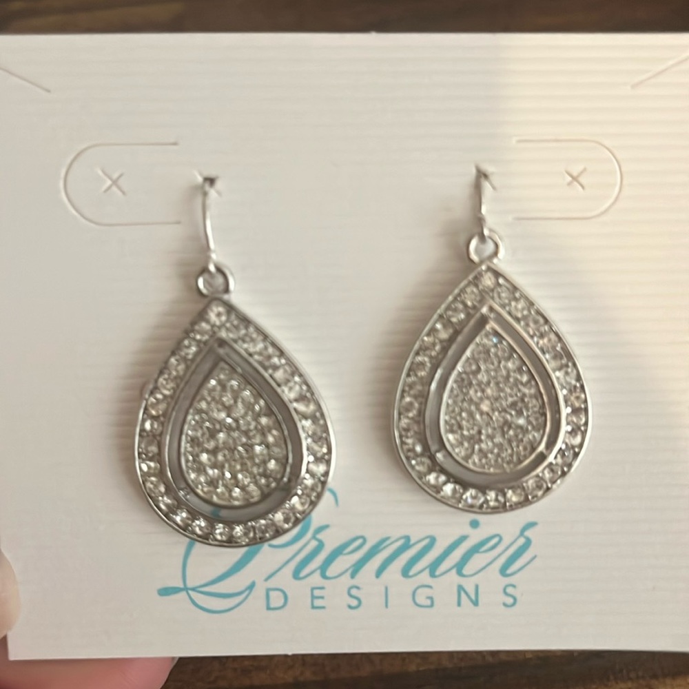 Premier Designs rhinestone hanging earrings